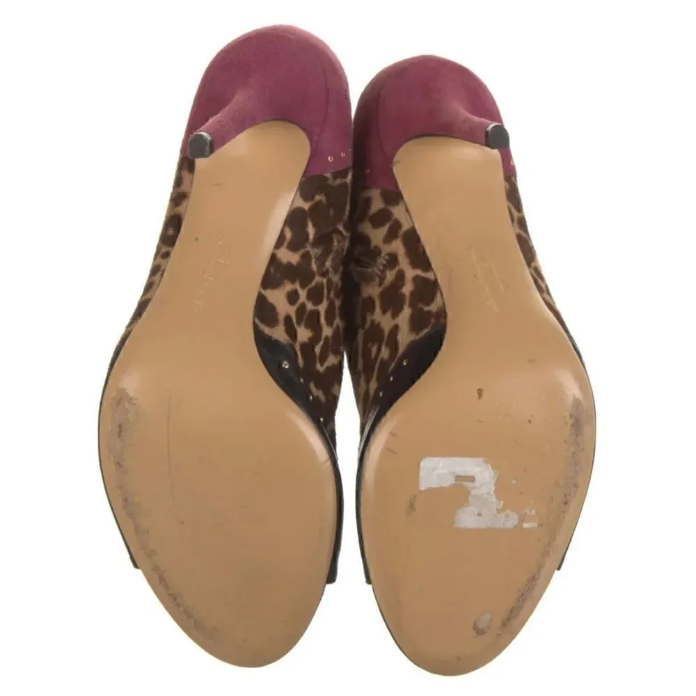 SALVATORE FERRAGAMO Calf Hair Animal Print Ankle Booties |Size: 9|